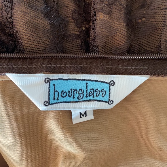 Lace Skirt by hourglass - Picture 8 of 9